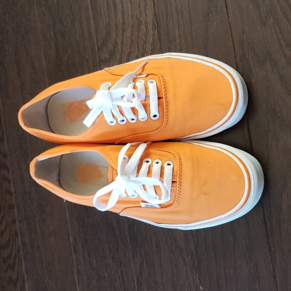 Van's shoes - Picture 5 of 11